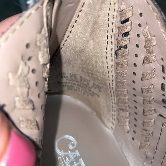 7.5 women’s Carlos Santana slip on ankle booties - Picture 6 of 7